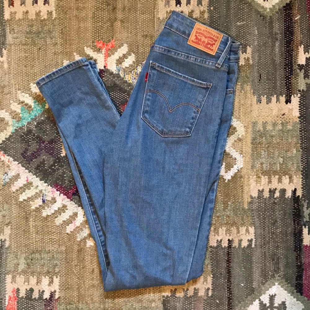 Levi’s 721 High Rise Skinny Jean